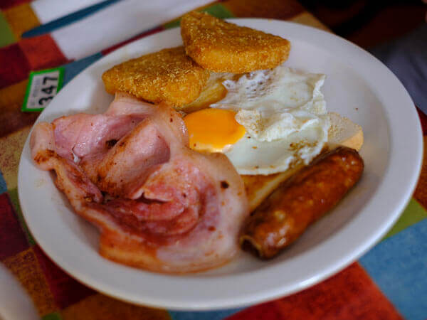 Morgens wurden wir mit einem typischen englischen Frühstück begrüßt.