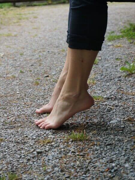 Eine einfache Übung des Fußtrainings