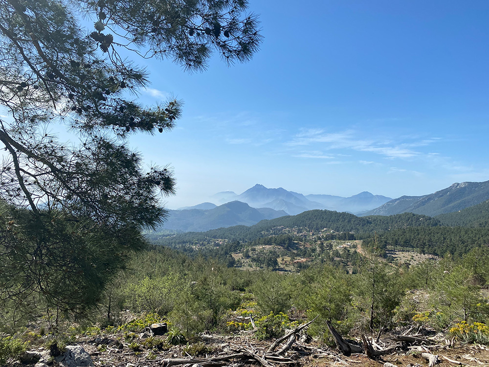 Schöne Aussicht beim Trailrunning - die Gipfel des Taurusgebirges