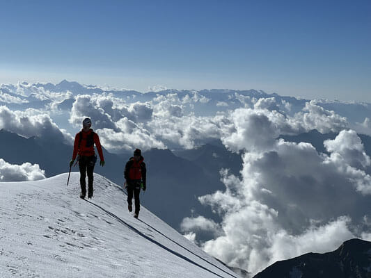 Über den Wolken - die Hochtour im Bernina bietet Weitsichten