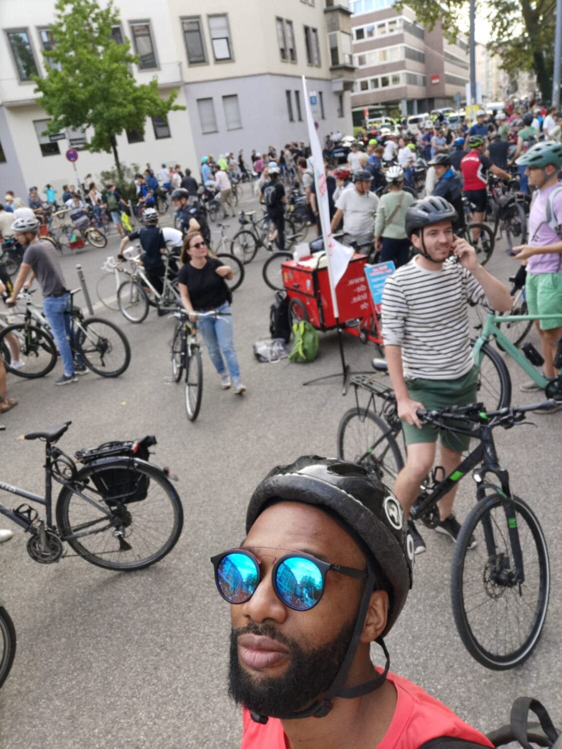 "Critical Mass": Eine Zusammenkunft, bei der alle Fahrradfahrer gefeiert werden.