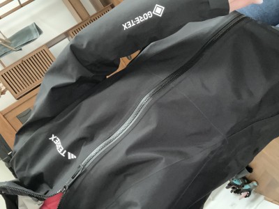 Bild 1 von Eva zu adidas Terrex - Women's Terrex Xperior GORE-TEX Paclite - Regenjacke
