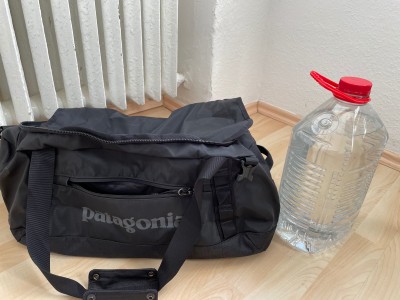 Bild 1 von Elena zu Patagonia - Black Hole Duffel 40 - Reisetasche